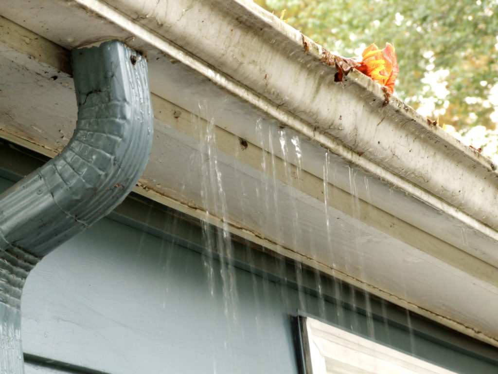 clogged gutters cause damage